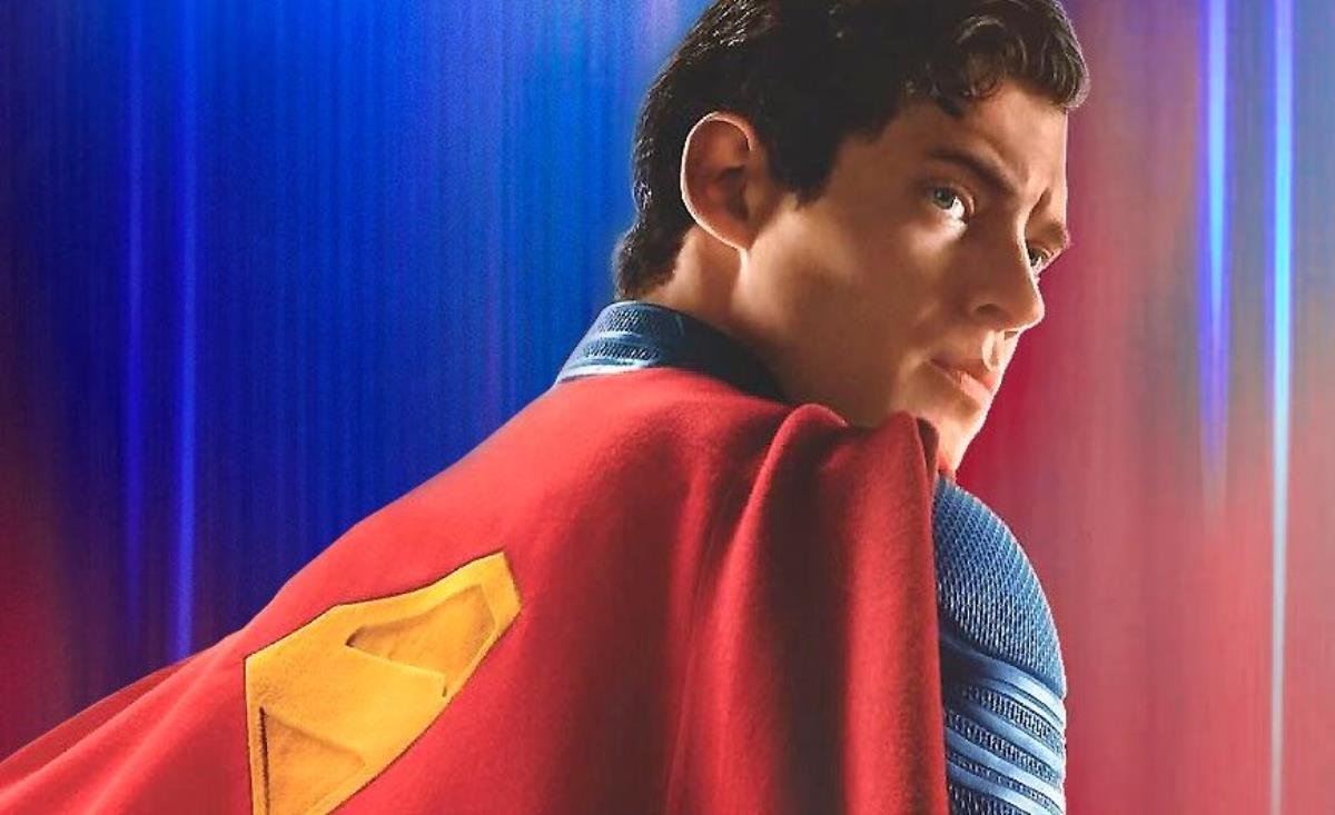 SUPERMAN TV Spot Features New Footage As (Vague) First Reactions Land Following Yesterday's Screening