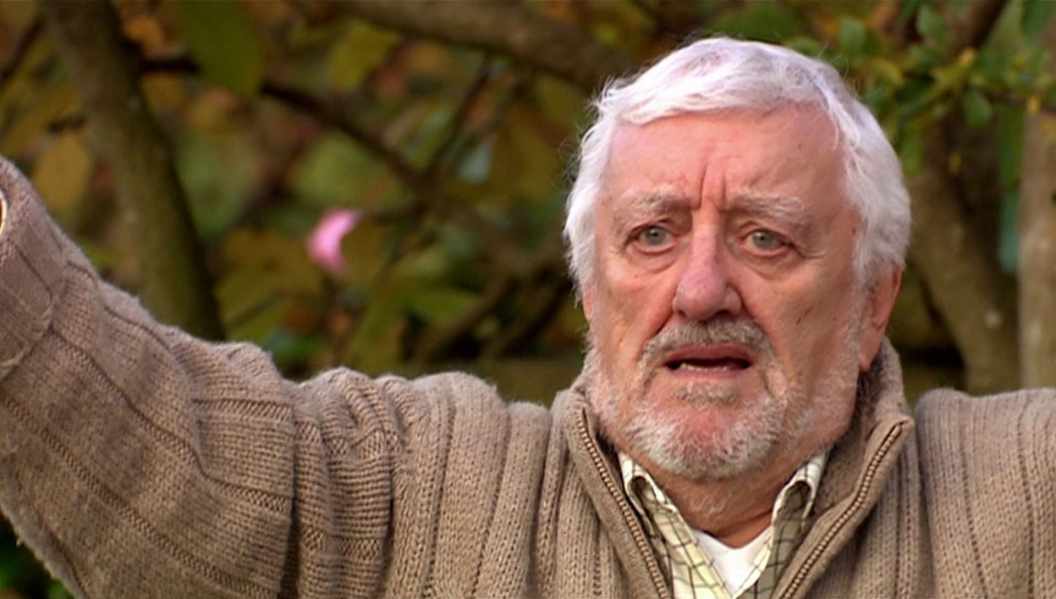 Os **Personagens Coadjuvantes** Mais Memoráveis que Roubaram a Cena em Séries de Ficção Científica