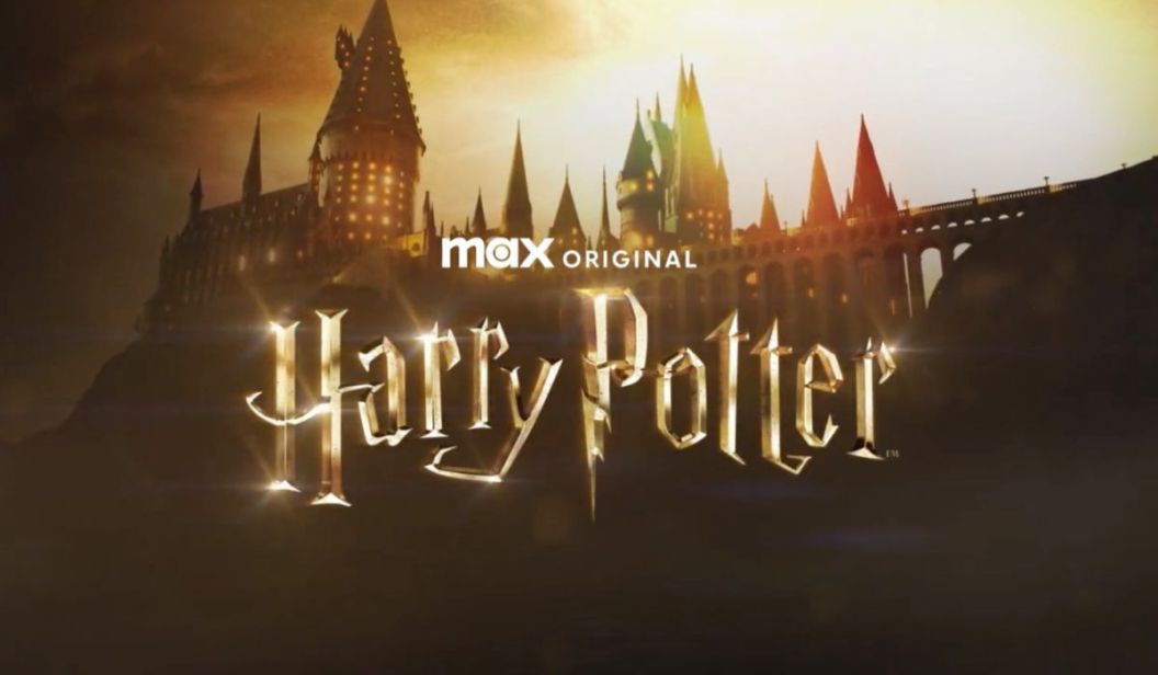 Reboot de Harry Potter: Peeves Volta com Greg Davies, a Escolha Perfeita para Honrar o Legado